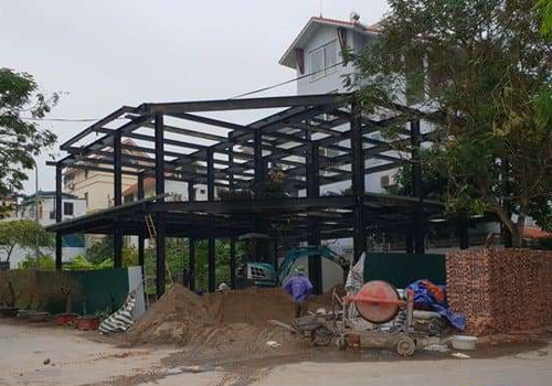Fabrication and erection of prefabricated steel house frames